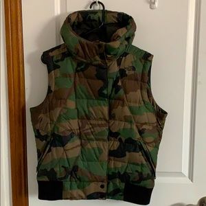 North face camp vest